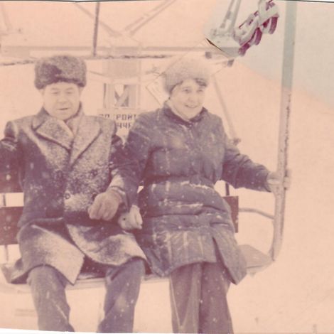 7. Бабкин В.Е.  с супругой  Идой Петровной на отдыхе. 1980-е годы.