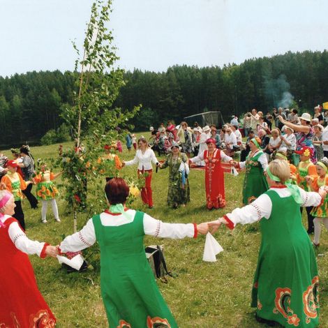 Праздник Троицы в селе Покровском