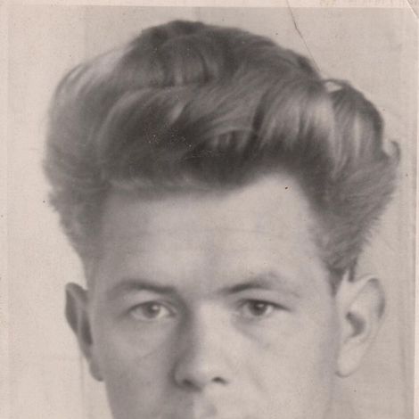 В.Е. Бабкин – студент Алапаевскго станкостроительного техникума, 1960 год.