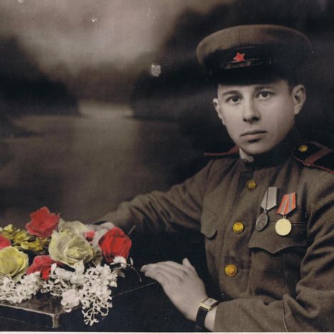 Энгельс  Леонид Исаакович в период Великой Отечественной войны. Фотооткрытка.