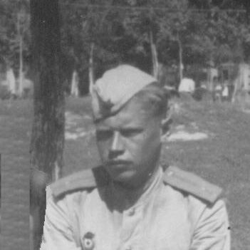 Антонов Василий Ефимович, 1924-1945 гг. Фрагмент фото из фондов Артемовского исторического музея.