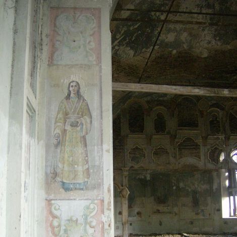 Фрески на стенах церкви в с. Родники.