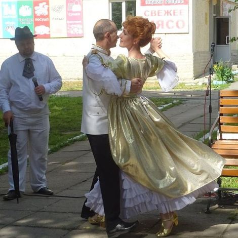 Сцена из спектакля Демидовы в Егоршино. День города -2018.