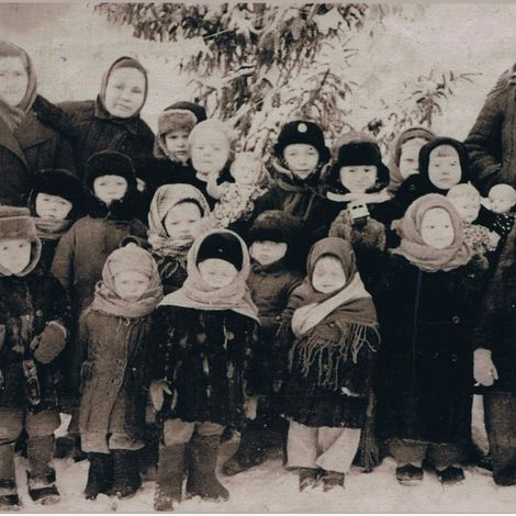 Фото из семьи Мантурова Михаила Павловича. Детсад в с. Мироново, 1950-е гг