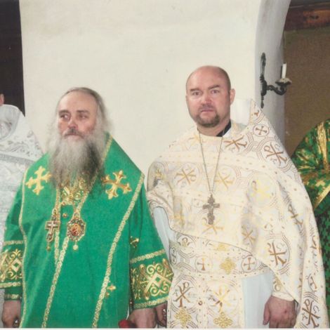 Епископ Каменский и Алапаевский Сергий слева, рядом Игорь Трошин.