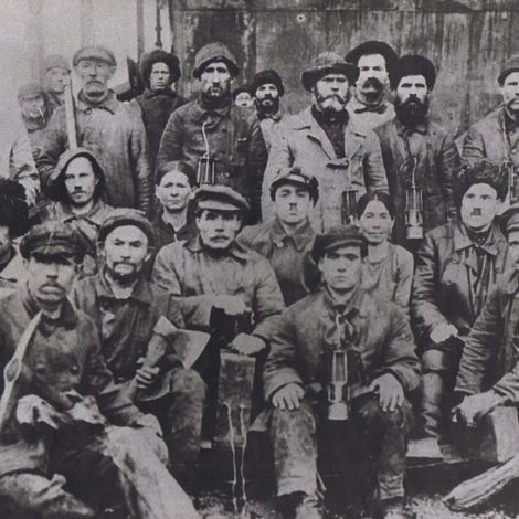 Группа горняков шахты им. Артема 1928 г.