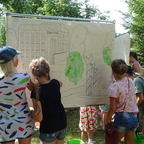 2018г. День города. Дети рисуют Артемовский.