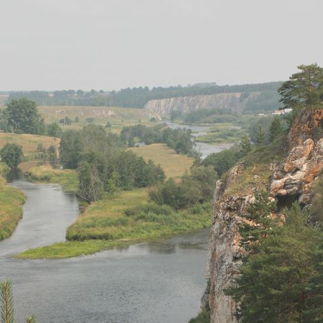 В окрестностях скалы Тигровая голова на реке Реж.