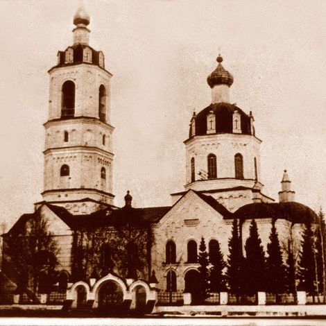 Храм в селе Антоново постройки 1822 года, освященный во имя чудотворца Прокопия Устюжского.