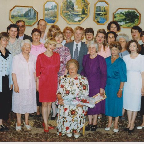 Мартынова О.М.  Встреча в честь 75-летия в музее. 10 июля 1998г.