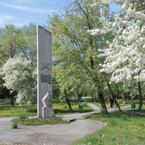 Памятник-захоронение жертвам Гражданской войны. Станция Егоршино.