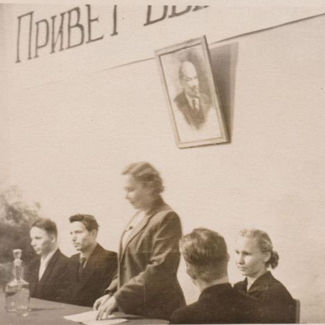 Мартынова О.М. - директор Школы рабочей молодежи. 1957г.