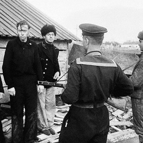Пленные немецкие моряки под Керчью. 1944г.